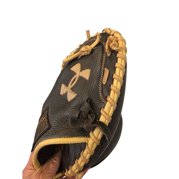 Under Armour UA CM-101Y Catcher’s Mitt 32.5” RHT Black Tan Leather Baseball Glov - Picture 3 of 13
